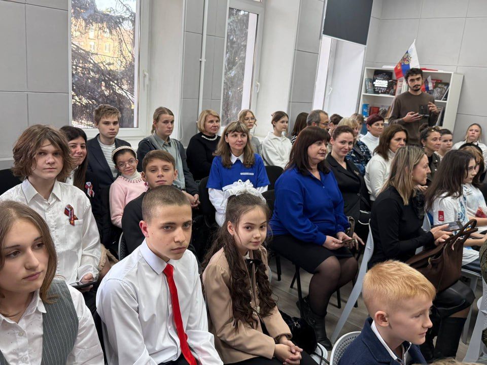 В Алчевске состоялся фестиваль поэзии «Мы будем помнить ваш подвиг вечно!»