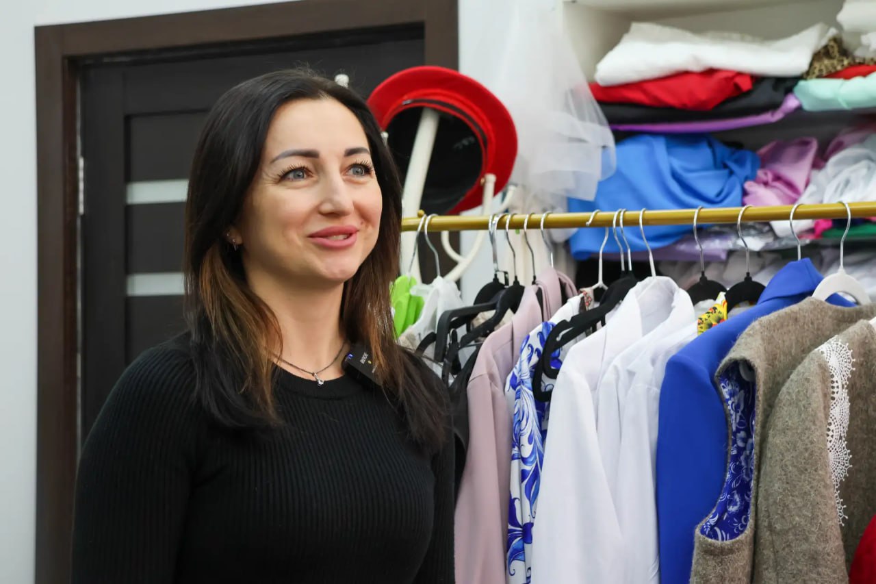 Студия дизайнерской одежды «Сабина Эксклюзив» при поддержке Президентского фонда культурных инициатив готовит масштабный показ коллекции «Русский Стиль», в рамках которого будет представлено более 100 уникальных образов