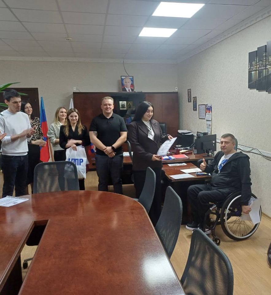 ПОЗДРАВЛЕНИЕ РАБОТНИКОВ НАЛОГОВОЙ СЛУЖБЫ В КРАСНОМ ЛУЧЕ