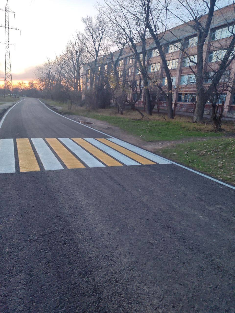 В Луганске продолжается ремонт дорог частного сектора