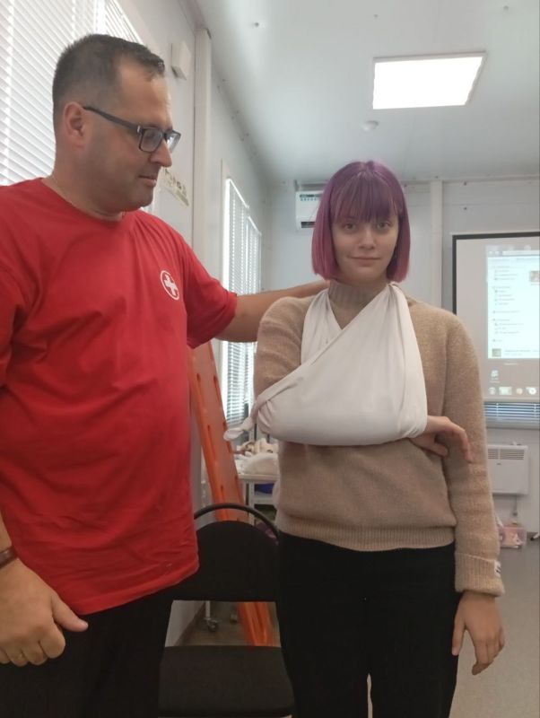 Студенты Ровеньковского колледжа ЛГПУ побывали на практическом занятии по оказанию первой медицинской помощи Студенты Ровеньковского колледжа ЛГПУ побывали на практическом занятии по оказанию первой медицинской помощи