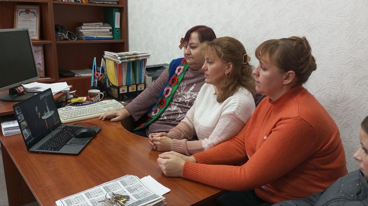 Перевальчане посетили творческую встречу с оренбургской поэтессой Перевальчане посетили творческую встречу с оренбургской поэтессой