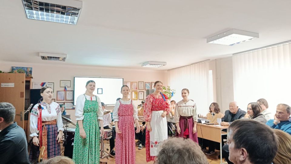 21 ноября, культработники МБУ "ДК пгт Петровка" и филиалов посетили Республиканский семинар-практикум для руководителей любительских творческих коллективов ЛНР в ЛГАКИ им М. Матусовского 21 ноября, культработники МБУ "ДК пгт Петровка" и филиалов посетили Республиканский семинар-практикум для руководителей любительских творческих коллективов ЛНР в ЛГАКИ им М. Матусовского