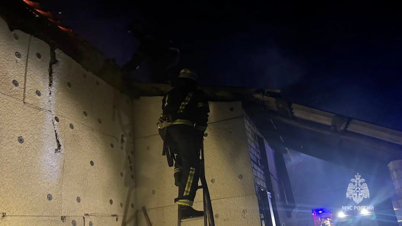 Короткое замыкание стало причиной пожара в селе Валуйское Короткое замыкание стало причиной пожара в селе Валуйское