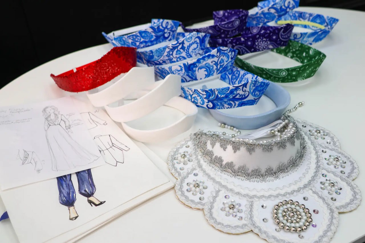 Студия дизайнерской одежды «Сабина Эксклюзив» при поддержке Президентского фонда культурных инициатив готовит масштабный показ коллекции «Русский Стиль», в рамках которого будет представлено более 100 уникальных образов Студия дизайнерской одежды «Сабина Эксклюзив» при поддержке Президентского фонда культурных инициатив готовит масштабный показ коллекции «Русский Стиль», в рамках которого будет представлено более 100 уникальных образов