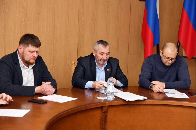 Заседание постоянной комиссии Совета депутатов по правовой политике и связям с общественностью Заседание постоянной комиссии Совета депутатов по правовой политике и связям с общественностью