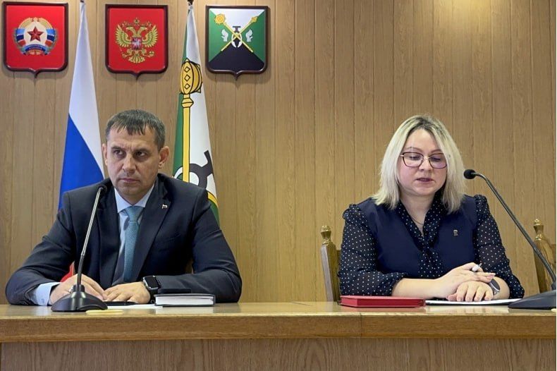 Состоялось XXXVIII заседание I созыва Совета Свердловского муниципального округа Состоялось XXXVIII заседание I созыва Совета Свердловского муниципального округа
