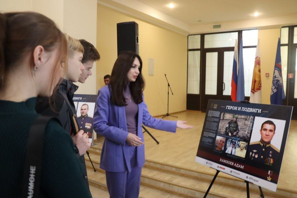 Яна Сылкина: Сегодня в Северодонецке открылась выставка "Герои и подвиги: Наши земляки - Герои России" Яна Сылкина: Сегодня в Северодонецке открылась выставка "Герои и подвиги: Наши земляки - Герои России"