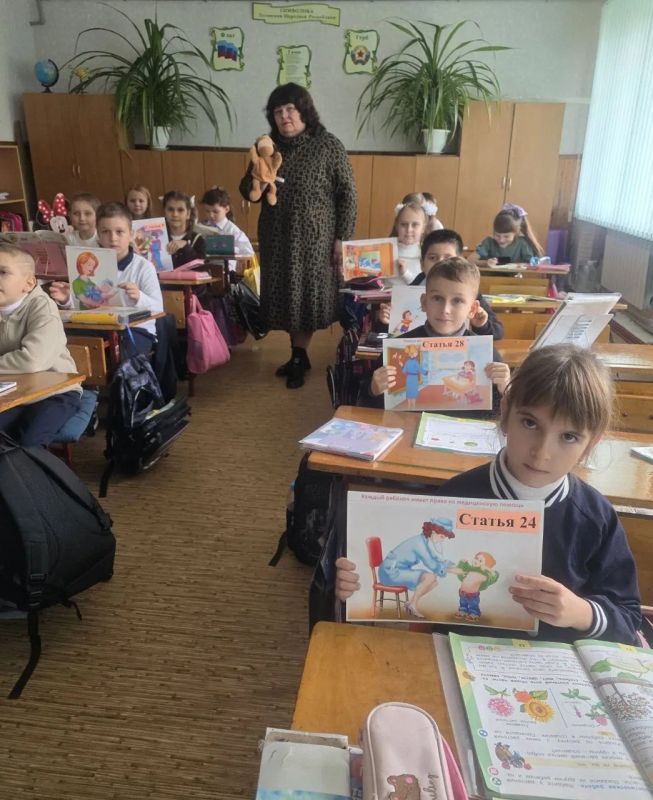 Знание своих прав – это фундамент, на котором строится наша жизнь Знание своих прав – это фундамент, на котором строится наша жизнь