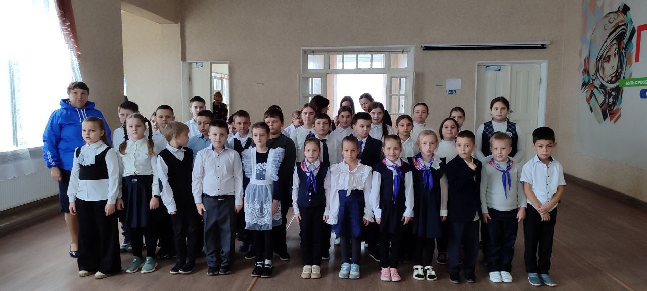 В Лозовской школе открыли «Парту Героя», посвященную памяти выпускника Вячеслава Губайдуллина и «Стену Памяти» с фотографиями погибших участников СВО В Лозовской школе открыли «Парту Героя», посвященную памяти выпускника Вячеслава Губайдуллина и «Стену Памяти» с фотографиями погибших участников СВО