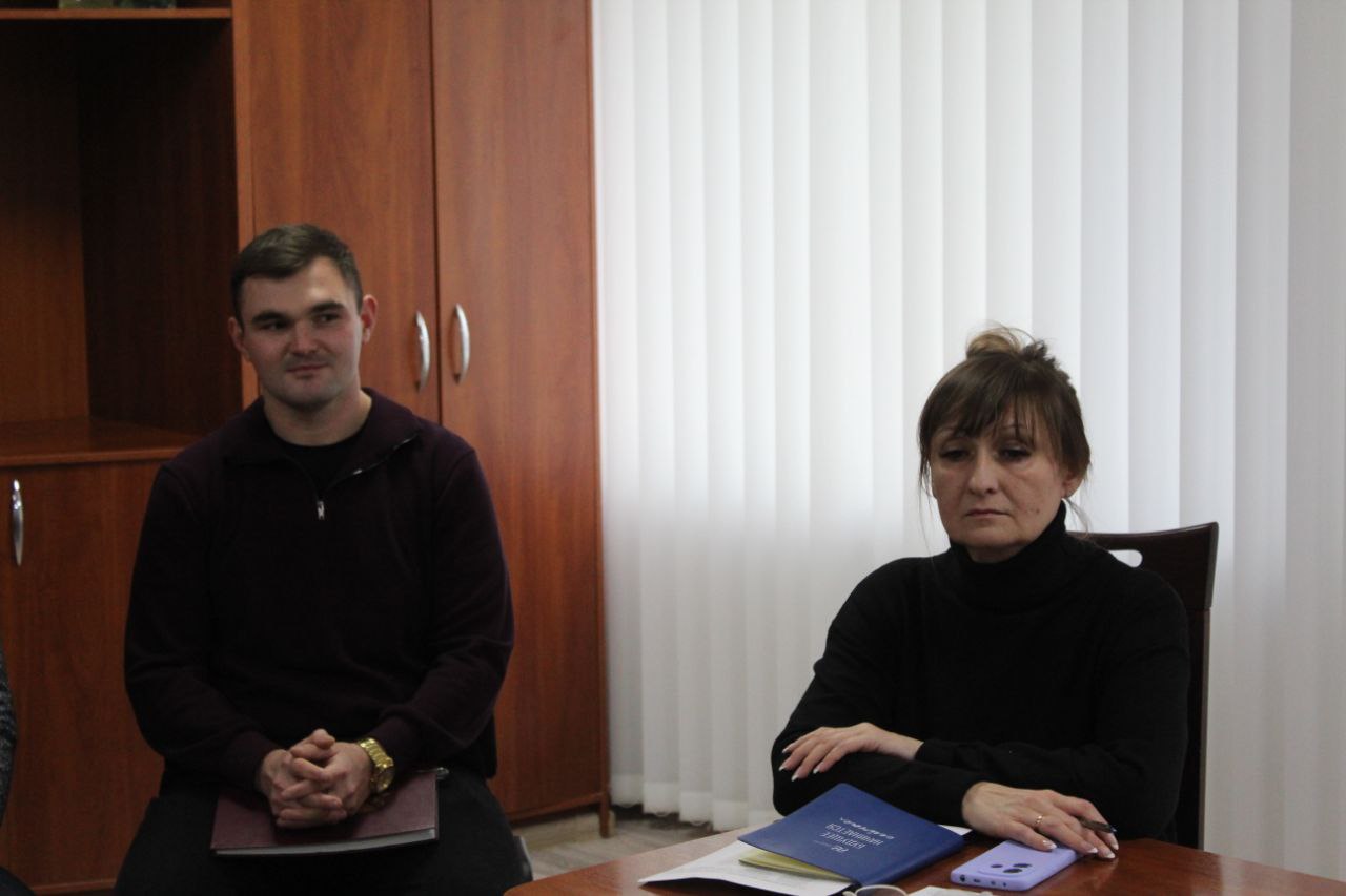 Юлия Кожухарь: Сегодня провела рабочее совещание с начальниками отделов по обеспечению жизнедеятельности населённых пунктов Администрации Новопсковского муниципального округа Луганской Народной Республики и военным... Юлия Кожухарь: Сегодня провела рабочее совещание с начальниками отделов по обеспечению жизнедеятельности населённых пунктов Администрации Новопсковского муниципального округа Луганской Народной Республики и военным...