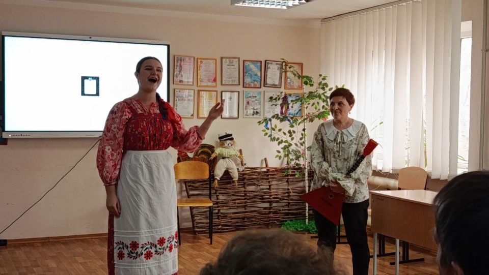 21 ноября, культработники МБУ "ДК пгт Петровка" и филиалов посетили Республиканский семинар-практикум для руководителей любительских творческих коллективов ЛНР в ЛГАКИ им М. Матусовского 21 ноября, культработники МБУ "ДК пгт Петровка" и филиалов посетили Республиканский семинар-практикум для руководителей любительских творческих коллективов ЛНР в ЛГАКИ им М. Матусовского