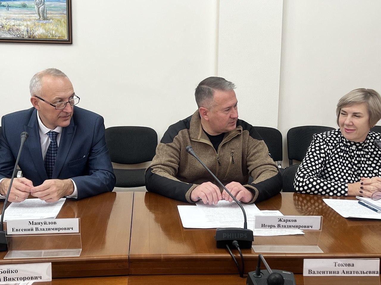 Указом Главы Республики заместителем председателя Правительства ЛНР назначен Игорь Жарков Указом Главы Республики заместителем председателя Правительства ЛНР назначен Игорь Жарков