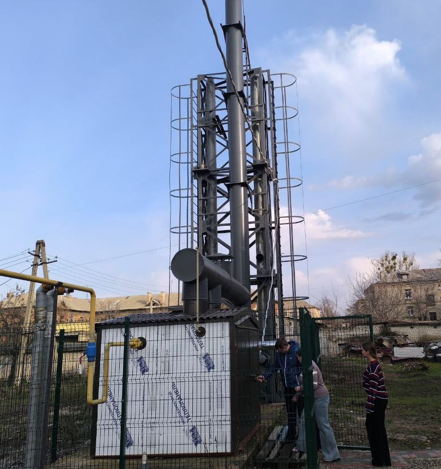 Единороссы посетили Лисичанскую детскую школу искусств после ремонта Единороссы посетили Лисичанскую детскую школу искусств после ремонта