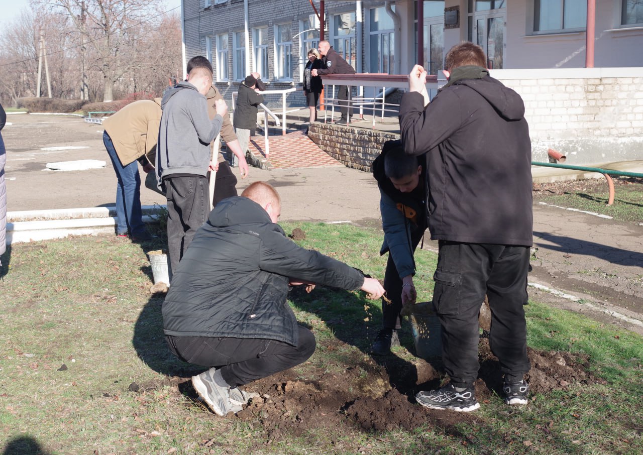 Сергей Крамаренко: Благодаря деятельности автономной некоммерческой организации «Сад памяти» уже второй год подряд в новых субъектах Российской Федерации реализуются экологические гуманитарные программы Сергей Крамаренко: Благодаря деятельности автономной некоммерческой организации «Сад памяти» уже второй год подряд в новых субъектах Российской Федерации реализуются экологические гуманитарные программы