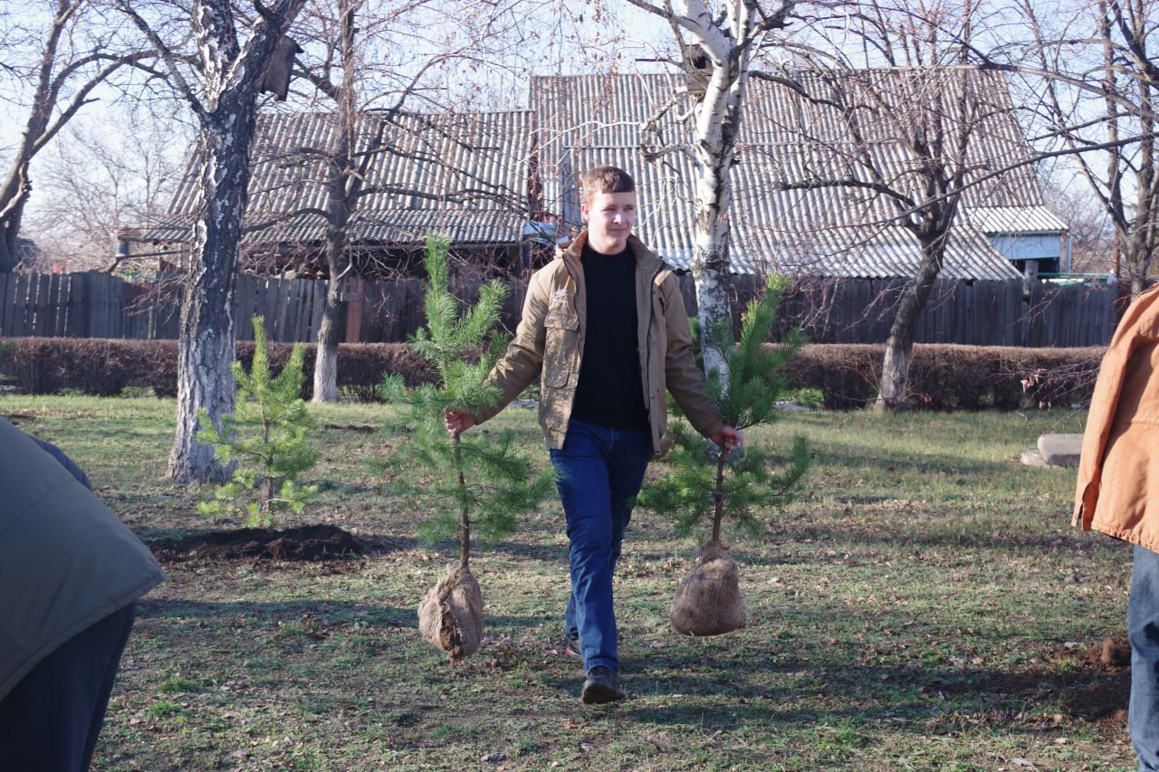 Сергей Крамаренко: Благодаря деятельности автономной некоммерческой организации «Сад памяти» уже второй год подряд в новых субъектах Российской Федерации реализуются экологические гуманитарные программы Сергей Крамаренко: Благодаря деятельности автономной некоммерческой организации «Сад памяти» уже второй год подряд в новых субъектах Российской Федерации реализуются экологические гуманитарные программы