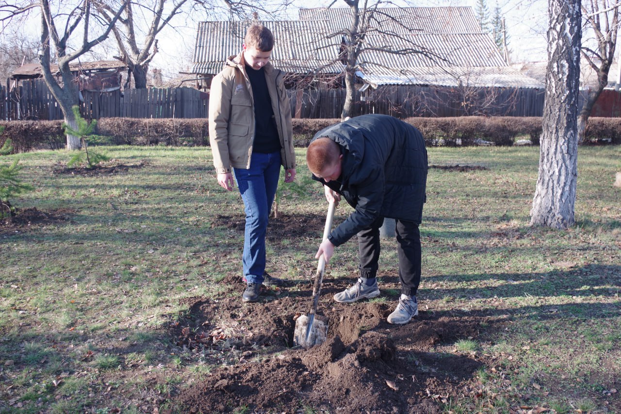 Сергей Крамаренко: Благодаря деятельности автономной некоммерческой организации «Сад памяти» уже второй год подряд в новых субъектах Российской Федерации реализуются экологические гуманитарные программы Сергей Крамаренко: Благодаря деятельности автономной некоммерческой организации «Сад памяти» уже второй год подряд в новых субъектах Российской Федерации реализуются экологические гуманитарные программы