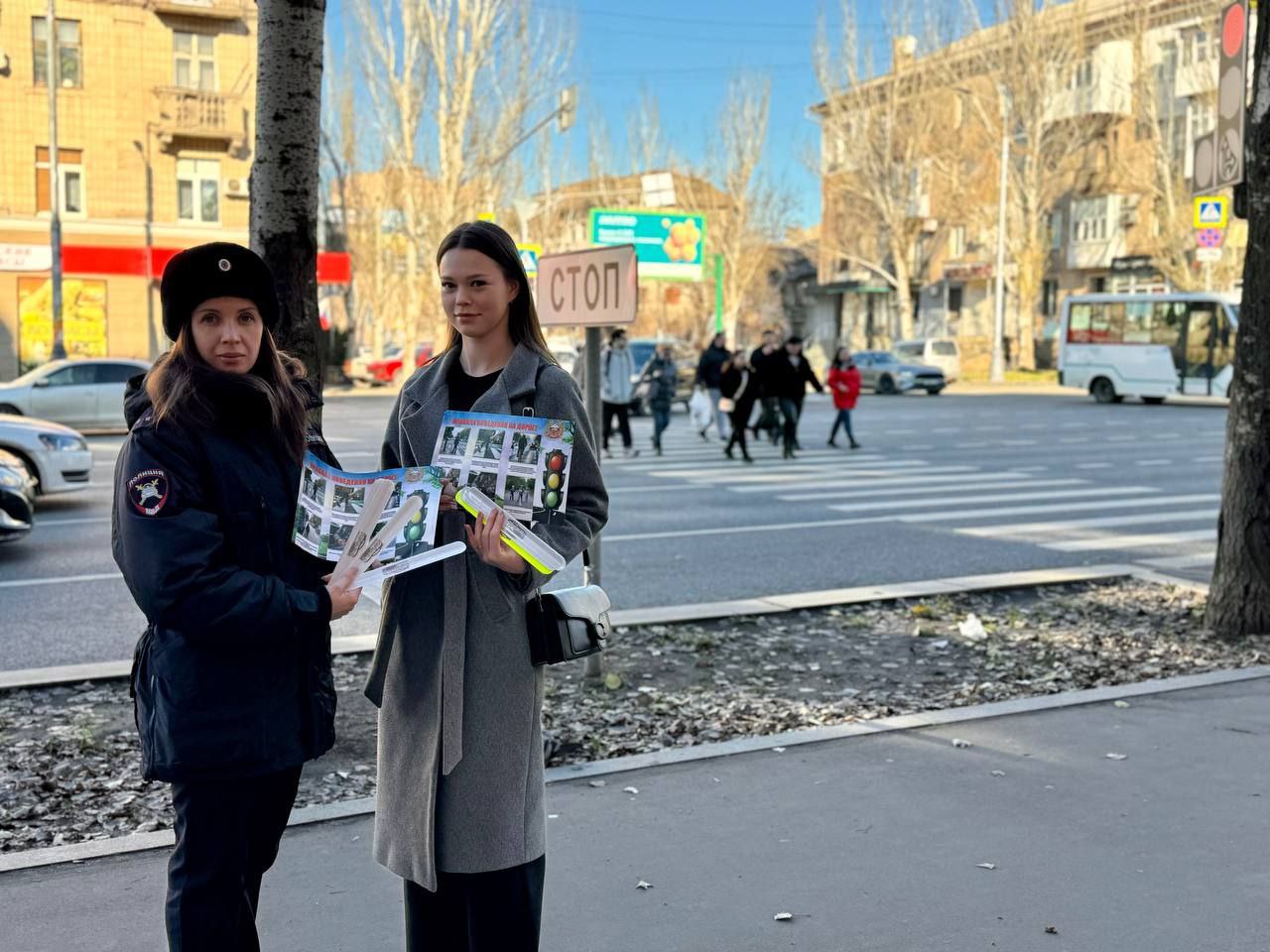В столице Республики прошла акция «Пора засветиться!» В столице Республики прошла акция «Пора засветиться!»