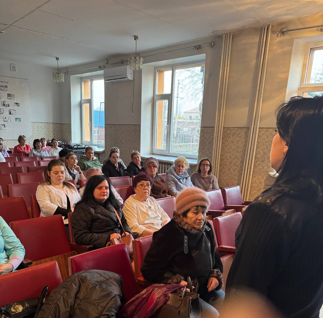 Сотрудники ОГИБДД ОМВД России «Свердловский» посетили ГБУЗ «Свердловская городская детская больница» Сотрудники ОГИБДД ОМВД России «Свердловский» посетили ГБУЗ «Свердловская городская детская больница»