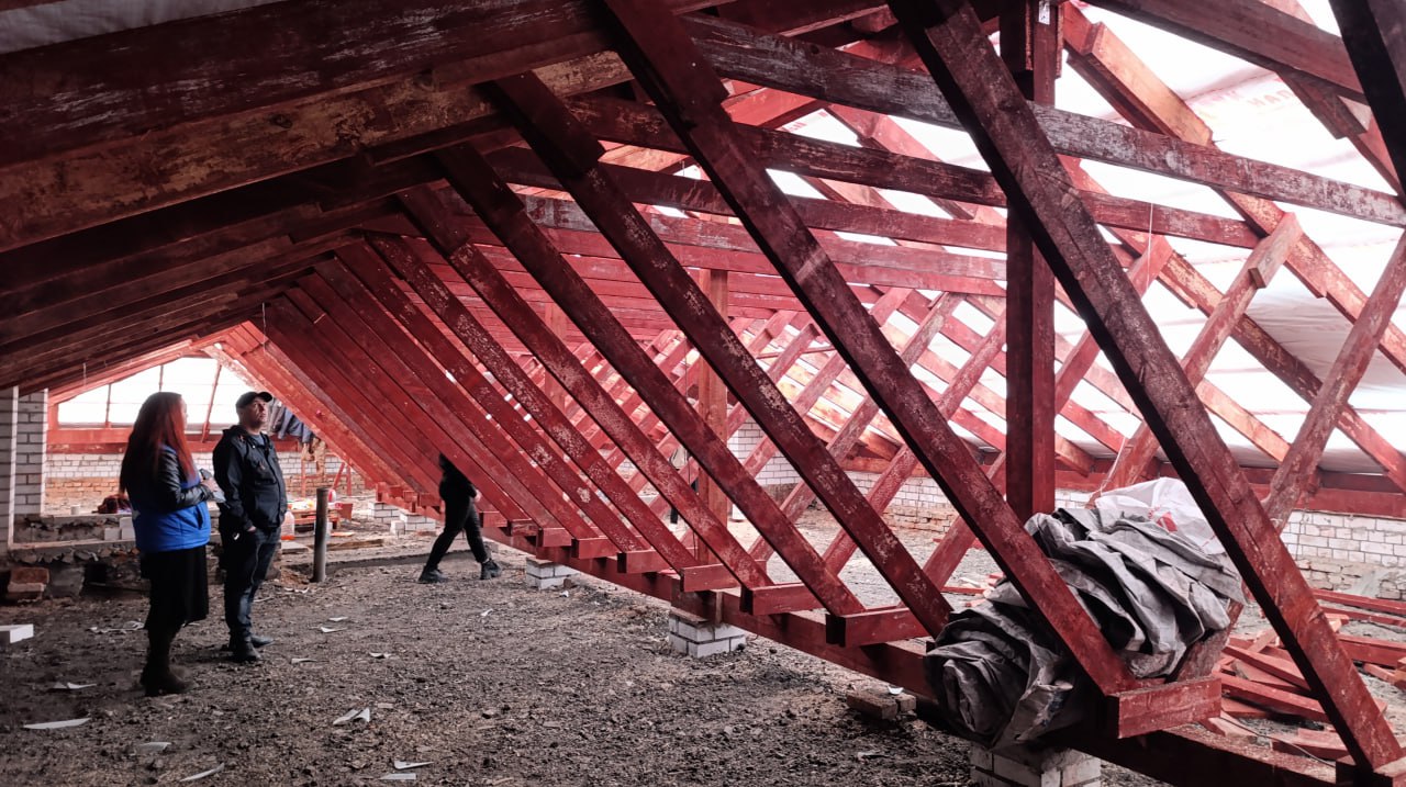 По народной программе продолжается восстановление многоквартирного дома в городе Золотое-5 По народной программе продолжается восстановление многоквартирного дома в городе Золотое-5