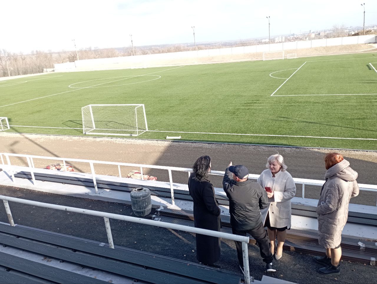 Завершается реконструкция стадиона в поселке Юбилейное Завершается реконструкция стадиона в поселке Юбилейное