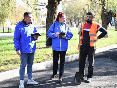 Сергей Колягин: Отмечу, что ранее таким же образом было принято решение об обновлении дорожного полотна у обновлённого Сквера Чернобыльской славы
