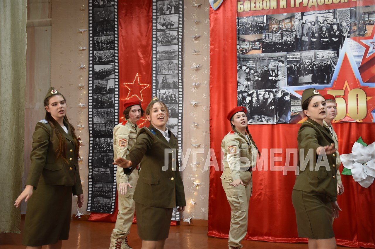 Музею боевой и трудовой славы Краснолучской гимназии № 1 – полвека Музею боевой и трудовой славы Краснолучской гимназии № 1 – полвека