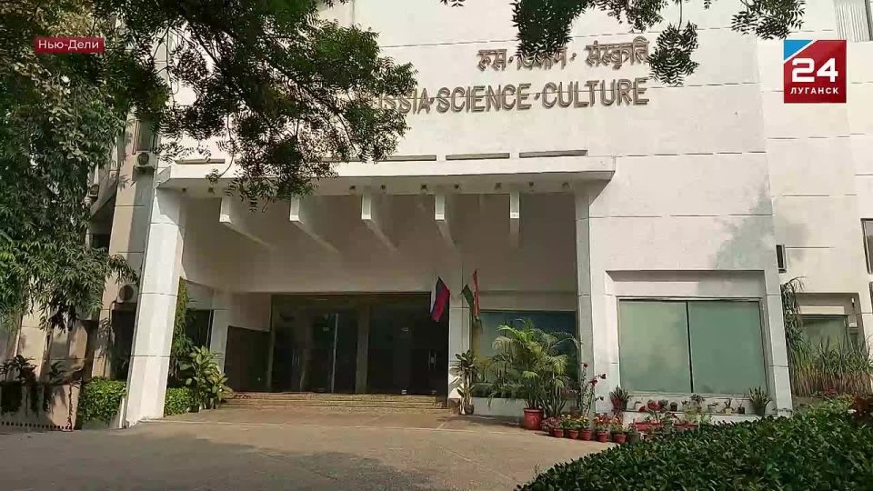 Выставка «Урал и Донбасс: ветераны и волонтеры» открылась в Русском доме в Нью Дели