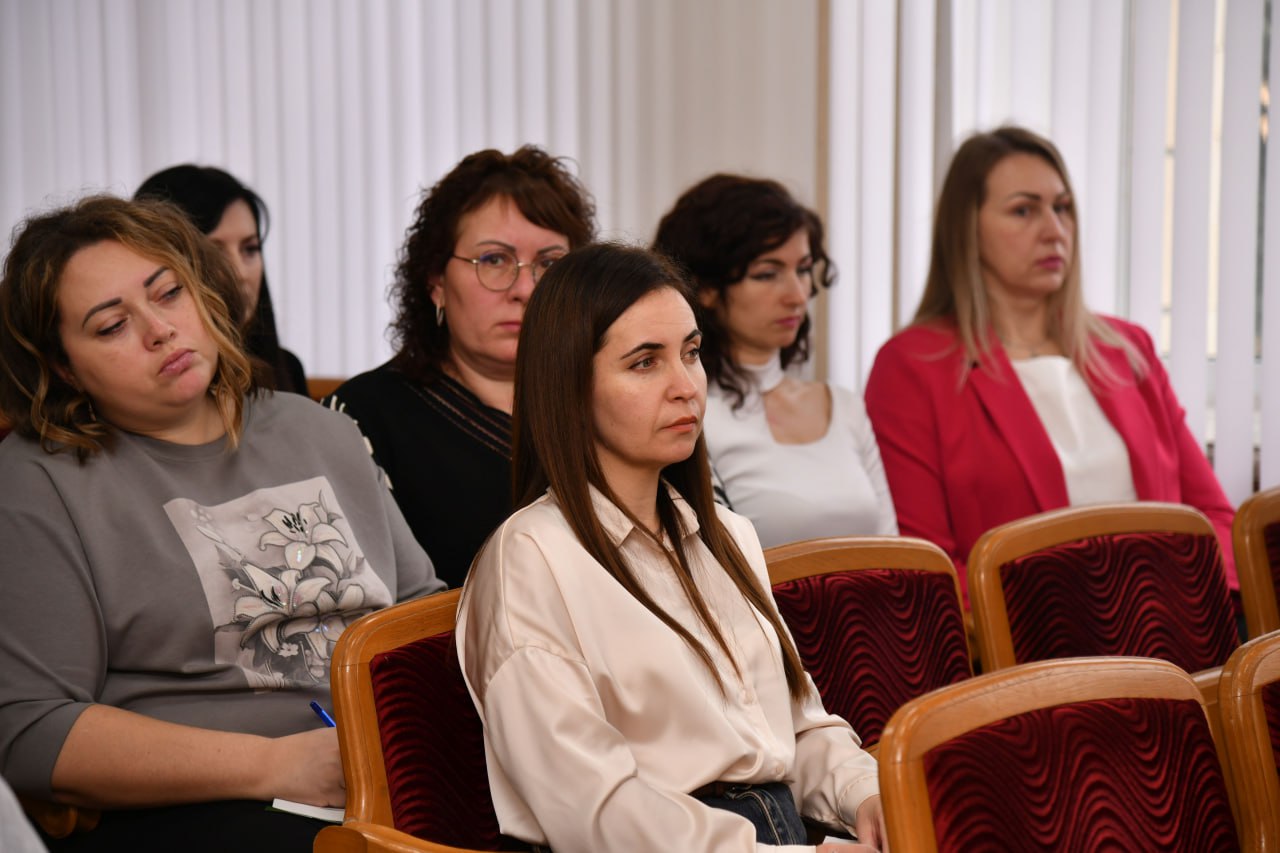 Состоялось рабочее совещание по вопросу «Разъяснения особенностей порядка и сроков рассмотрения обращений» Состоялось рабочее совещание по вопросу «Разъяснения особенностей порядка и сроков рассмотрения обращений»