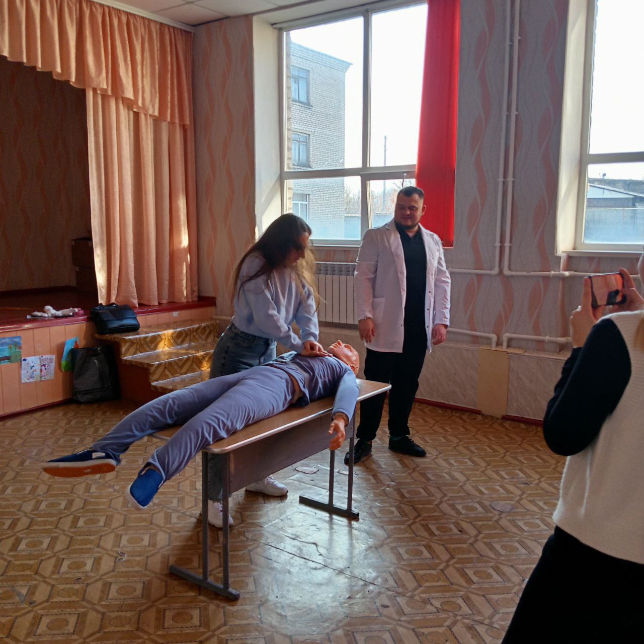 Практическое занятие по оказанию первой медицинской помощи Практическое занятие по оказанию первой медицинской помощи