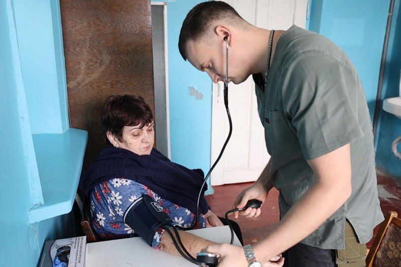 Красноярские врачи провели приём в пгт Калининский Красноярские врачи провели приём в пгт Калининский