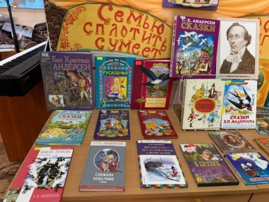 В Луганской библиотеке для детей состоялась торжественная церемония награждения победителей Республиканского фестиваля-конкурса «Страна читающего детства»