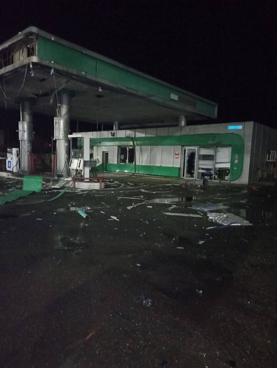 Вражеский БПЛА атаковал одну из АЗС в Новоайдаре