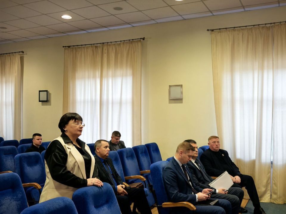 Виктор Водолацкий: Сегодня, в рамках федерального партийного проекта «Новая школа» партии «Единая Россия», провел рабочее совещание, посвящённое модернизации школ Луганской Народной Республики Виктор Водолацкий: Сегодня, в рамках федерального партийного проекта «Новая школа» партии «Единая Россия», провел рабочее совещание, посвящённое модернизации школ Луганской Народной Республики