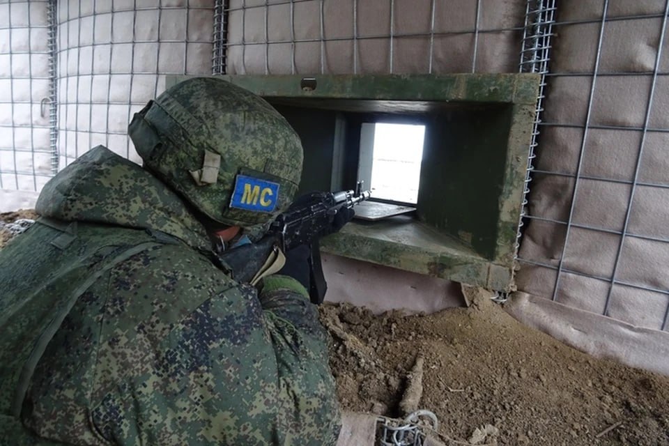 Леонид Пасечник поздравил российских военных миротворцев