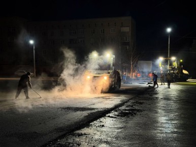 Сергей Колягин: После того, как специалисты подрядной организации завершили укладку верхнего слоя асфальтобетона на «Манеже», аналогичный вид работ и также за счет средств из муниципального бюджета был выполнен на...