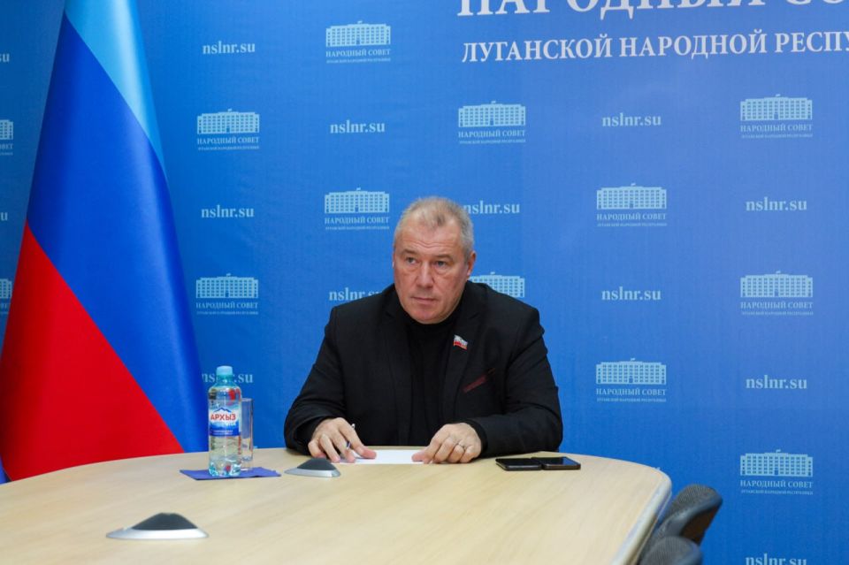 Юрий Юров принял участие в обсуждении путей развития сферы социально ориентированных некоммерческих организаций