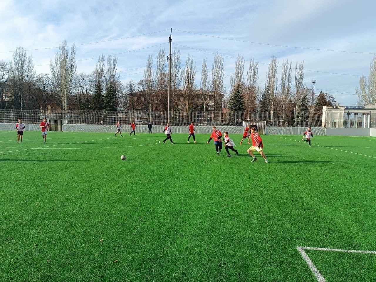 Победа кировских футболистов в товарищеском матче Победа кировских футболистов в товарищеском матче