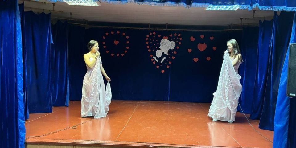 В Новоукраинском клубе прошел литературно-музыкальный час «Материнское сердце» В Новоукраинском клубе прошел литературно-музыкальный час «Материнское сердце»