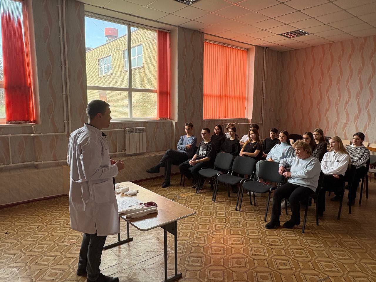 Практическое занятие по оказанию первой медицинской помощи Практическое занятие по оказанию первой медицинской помощи