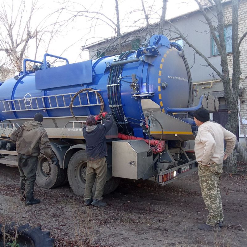 МБУ Центр "Благоустройство" проводит работы на сетях водоотведения и водоснабжения МБУ Центр "Благоустройство" проводит работы на сетях водоотведения и водоснабжения