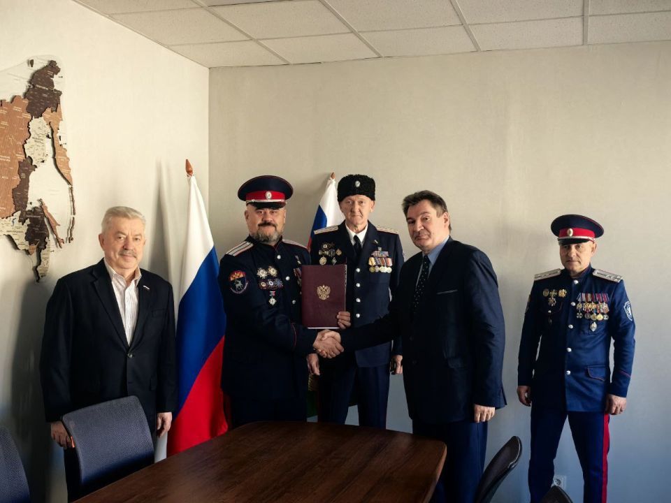 Виктор Водолацкий: Сегодня принял участие в торжественном мероприятии, которое прошло в Министерстве юстиции Российской Федерации по Луганской Народной Республике Виктор Водолацкий: Сегодня принял участие в торжественном мероприятии, которое прошло в Министерстве юстиции Российской Федерации по Луганской Народной Республике
