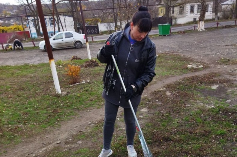 На территории пгт Бирюково провели субботник На территории пгт Бирюково провели субботник