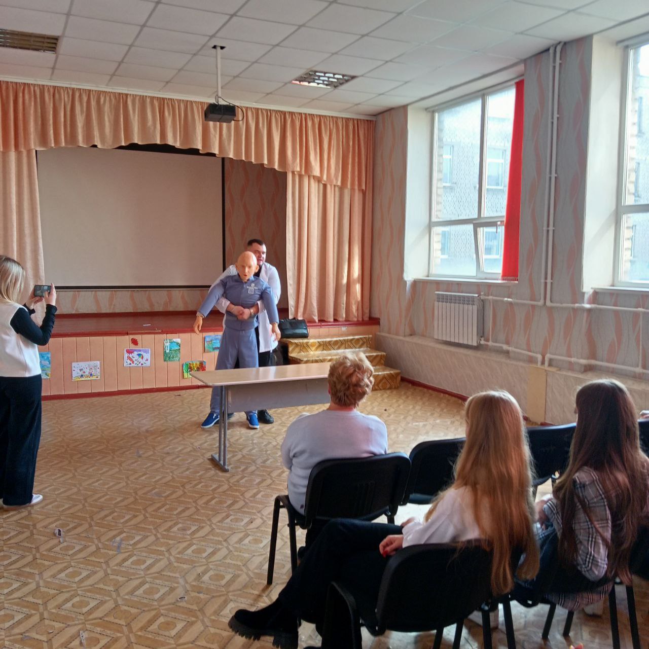 Практическое занятие по оказанию первой медицинской помощи Практическое занятие по оказанию первой медицинской помощи