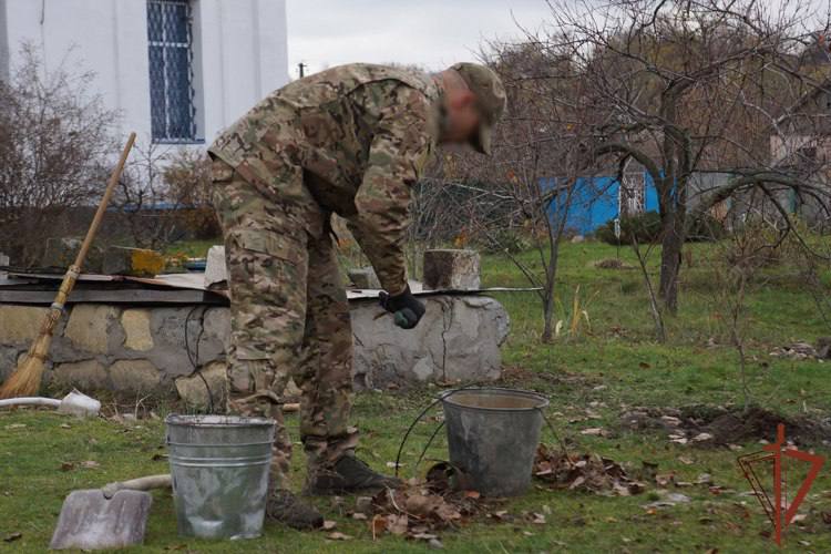Сотрудники СОБР «Сплав» Управления Росгвардии по Луганской Народной Республике оказали помощь в благоустройстве территории нового Иверского женского монастыря в селе Старый Айдар Сотрудники СОБР «Сплав» Управления Росгвардии по Луганской Народной Республике оказали помощь в благоустройстве территории нового Иверского женского монастыря в селе Старый Айдар