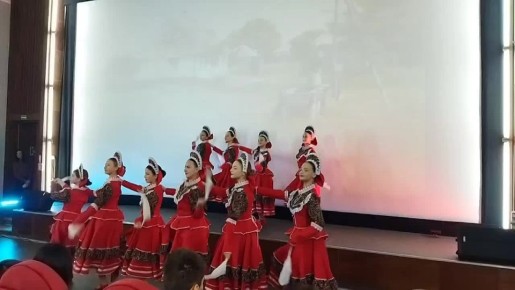 В городе Ровеньки состоялось торжественное мероприятие, посвященное одному из самых светлых и трогательных праздников – Дню матери