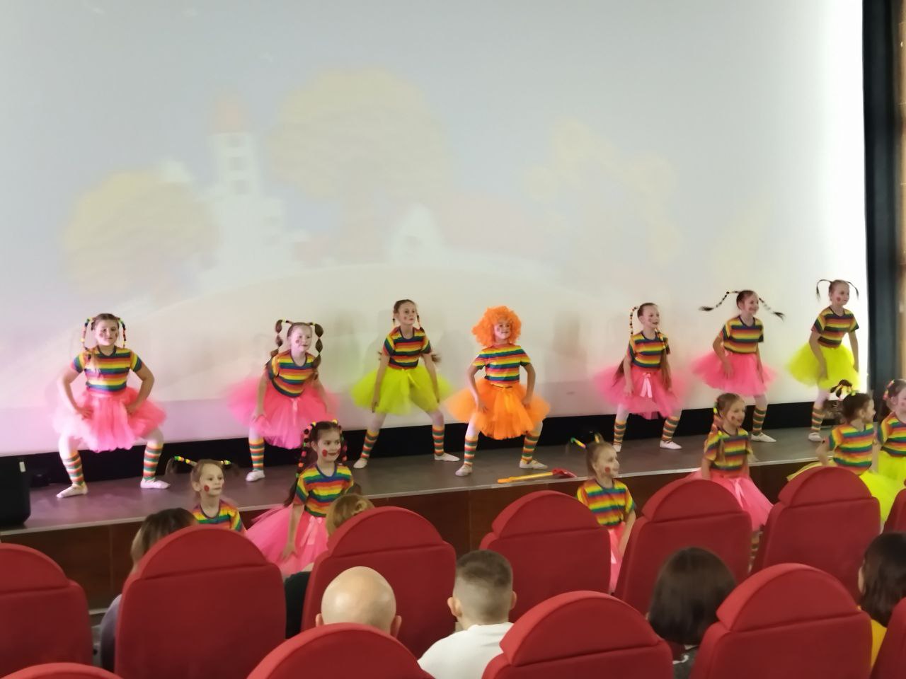 В городе Ровеньки состоялось торжественное мероприятие, посвященное одному из самых светлых и трогательных праздников – Дню матери В городе Ровеньки состоялось торжественное мероприятие, посвященное одному из самых светлых и трогательных праздников – Дню матери