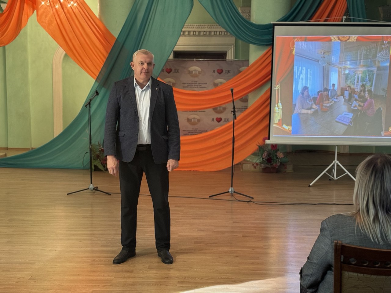 Владимир Шавлай: В преддверии Международного дня инвалидов, который ежегодно отмечается 3декабря, мне выпала честь принять участие в благотворительном концерте «В семье сВОИ таланты»