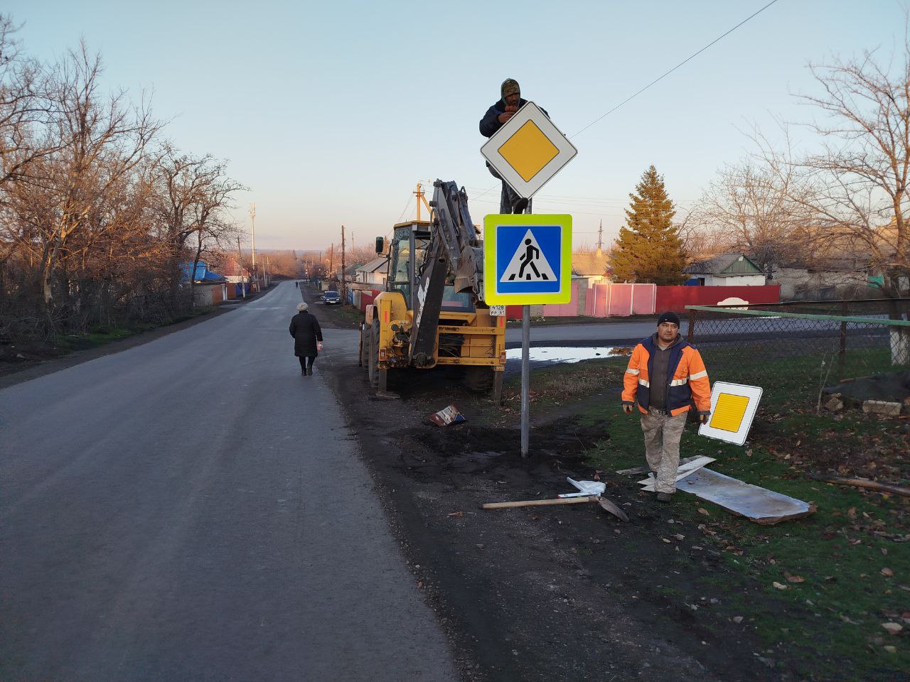 Повышаем безопасность на улице Коммунальной: устанавливаем новые дорожные знаки!
