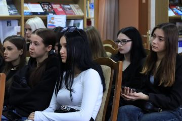 Интерактивная беседа «Финансовая грамотность – путь к успеху» состоялась в молодежной библиотеке